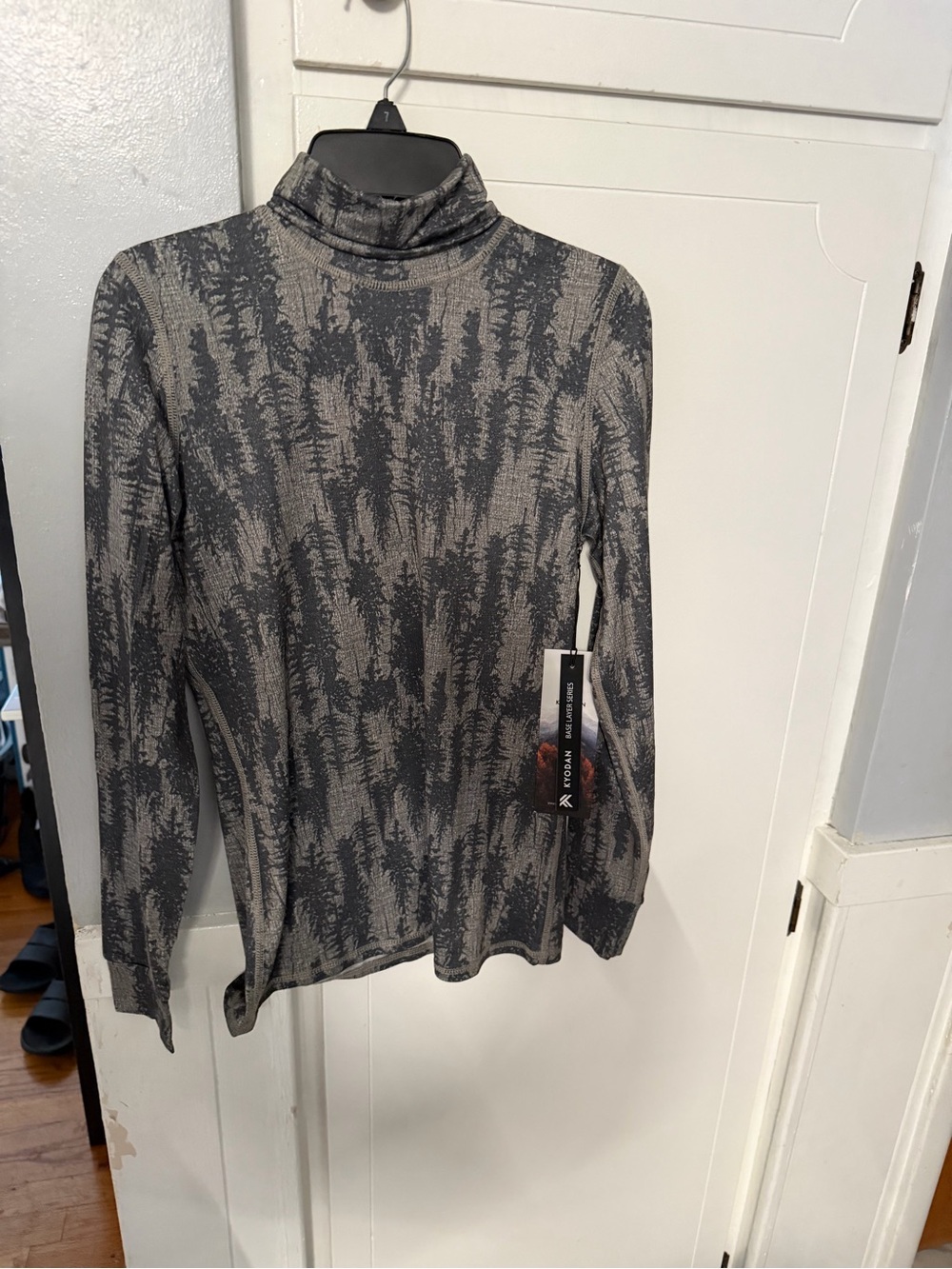 Women's Kyodan base layer Gray Patterned Turtleneck